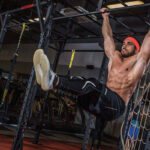 Hanging leg raises: Cách tập đúng giúp tăng cơ bụng