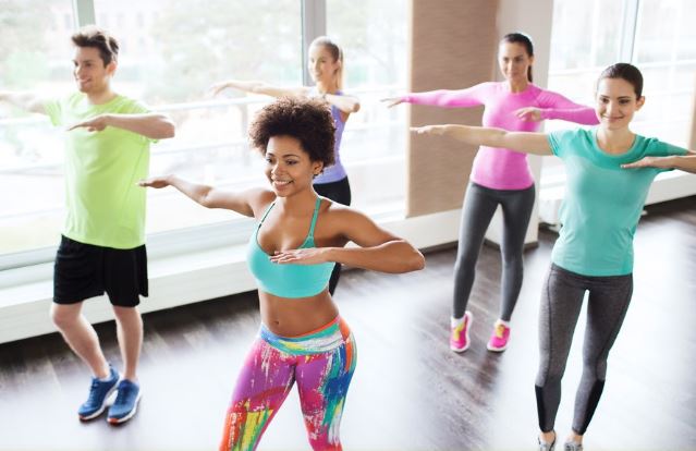 Nhảy Zumba sẽ làm cho cơ thể dẻo dai, uyển chuyển