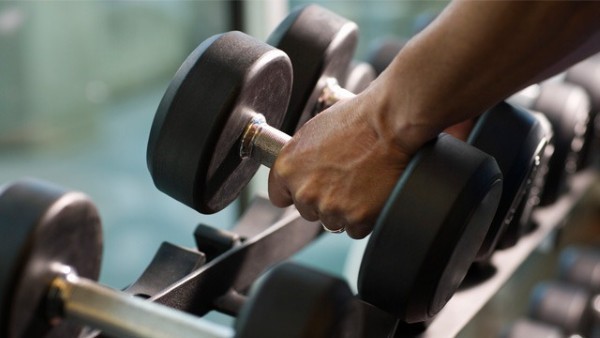 Những lưu ý khi tập Dumbbell Fly
