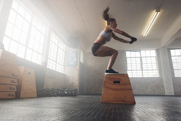 Plyometrics là dạng bài tập giúp tăng cường khả năng phản ứng