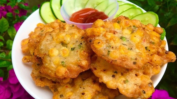 Bánh ngô là một món ăn vặt hấp dẫn và dễ làm