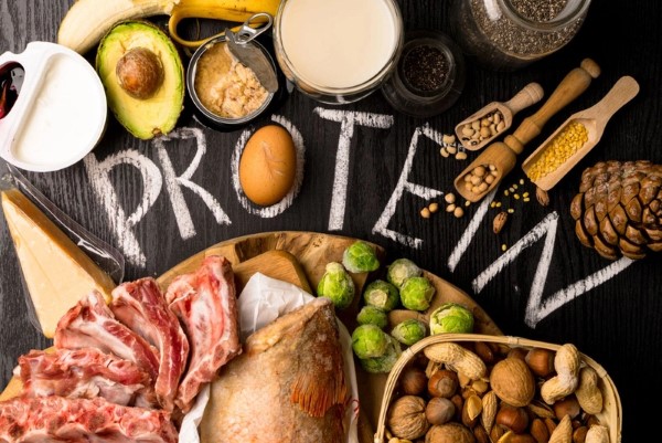 Những lưu ý và phòng ngừa khi tiêu thụ quá nhiều protein
