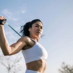 Các bài tập tay với dây kháng lực hiệu quả tại nhà