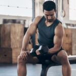 14 Cách tập tạ tay đúng cách và hiệu quả tại nhà giúp phát triển cơ bắp