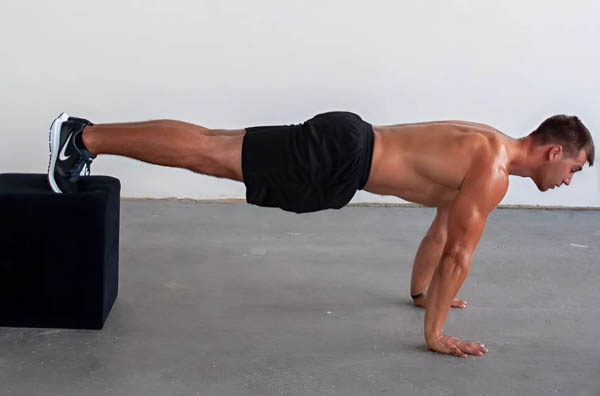 Hít đất biến thể (Decline Push-Up)
