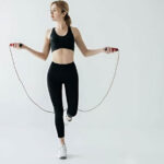 Nhảy dây có to chân không? Cách nhảy dây giúp chân săn chắc và thon gọn